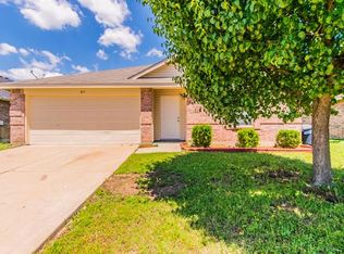 1413 Queens Brook Ln, Fort Worth, TX 76140