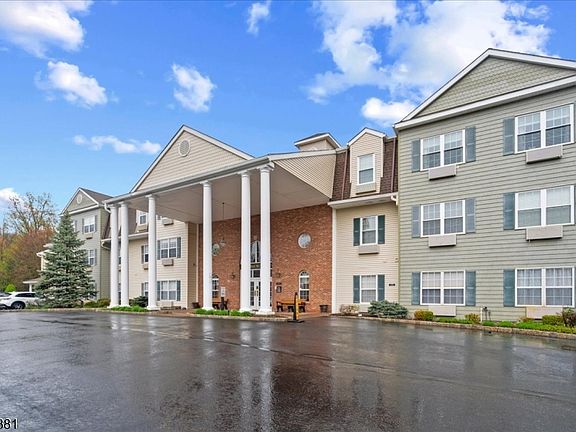 2nd image of 2 Richmond Road #306