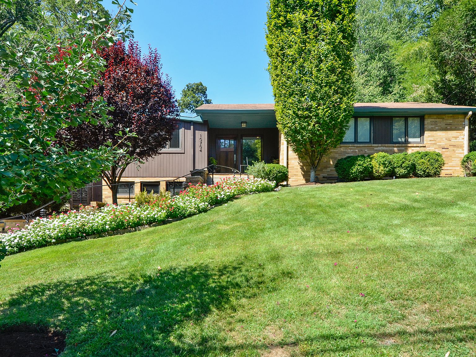 10704 Weymouth St, Garrett Park, MD 20896 Zillow