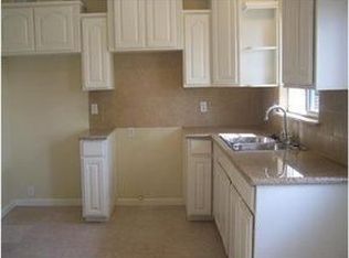 2113 Edgewood St, Bakersfield, CA 93306