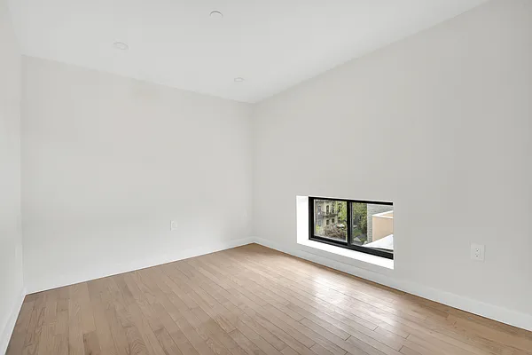 Rented by Compass | media 12