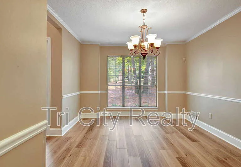 49 Montrose Ln — Photo 12