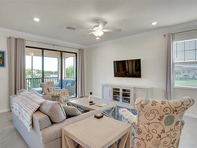 10042 Crooked Creek Dr #203 — Photo 12