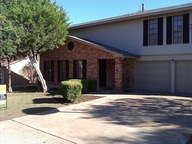 Great home in Deerbrook Village