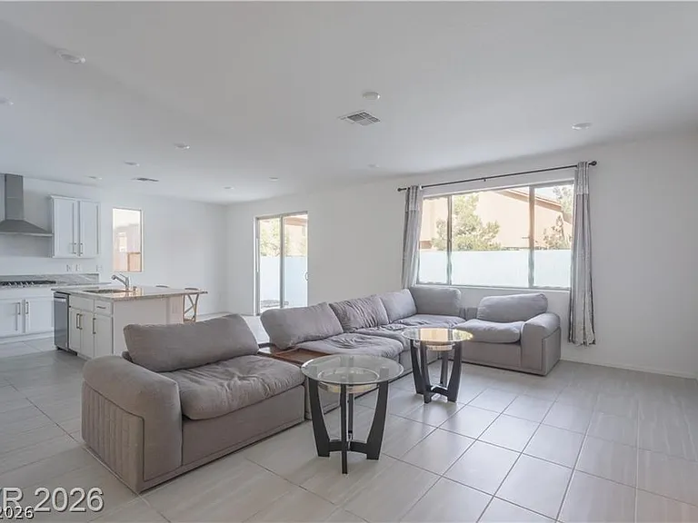 7360 Crown Landing St — Photo 3