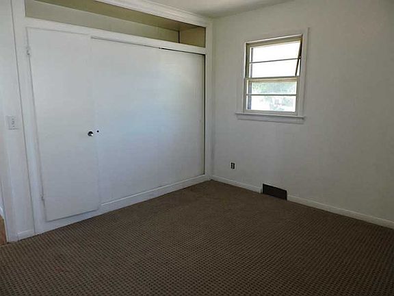 5th image of 1835 Broadwater Ave
