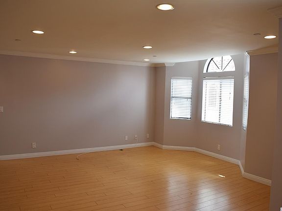 3rd image of 1245 Orange Grove Ave APT 208