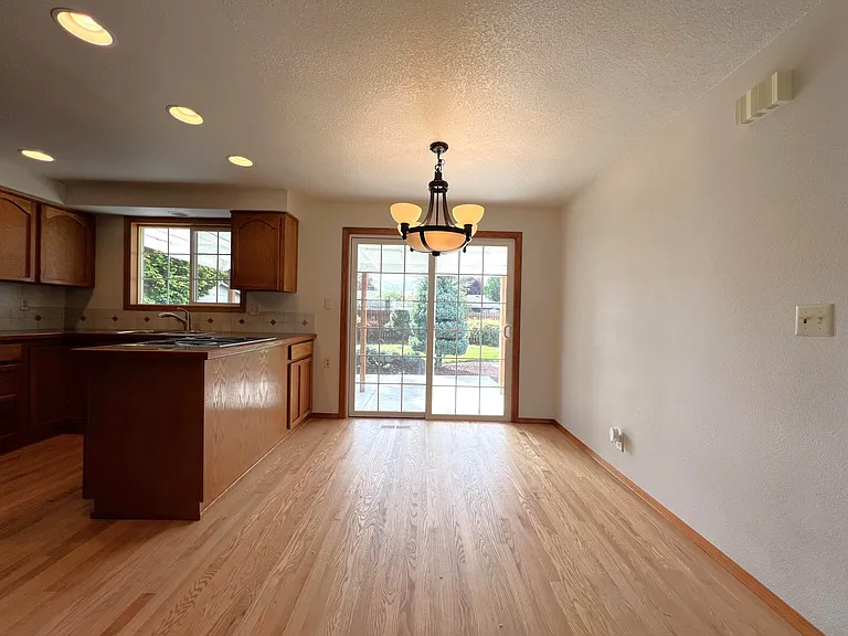 2529 Taylor Ave — Photo 11