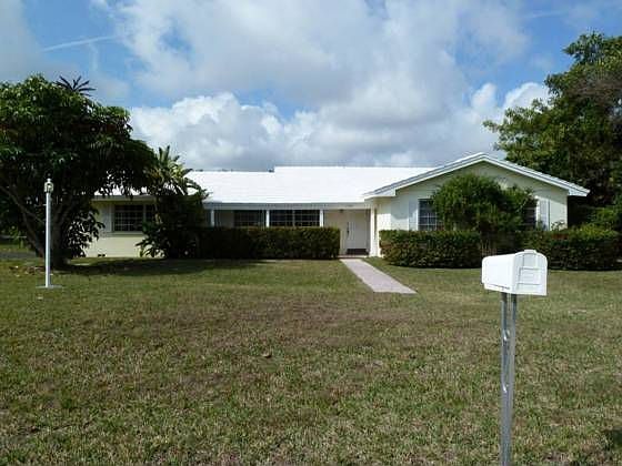 1st image of 17320 SW 89th Ct