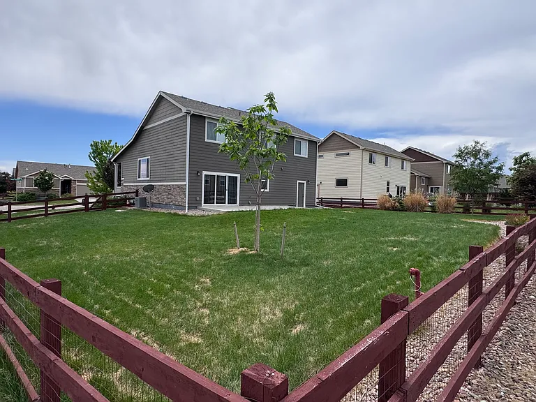 Large 10,000 sq ft lot