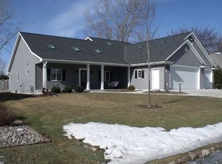 1051 S 19th Pl, Sturgeon Bay, WI 54235