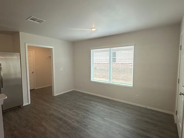 8201 E Oakland St — Photo 9