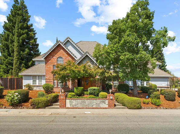 1084 Kensington Dr, Roseville, CA 95661