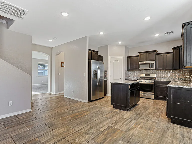 229 Gonzalo Cir — Photo 4