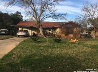 1203 E San Antonio St, Pearsall, TX 78061