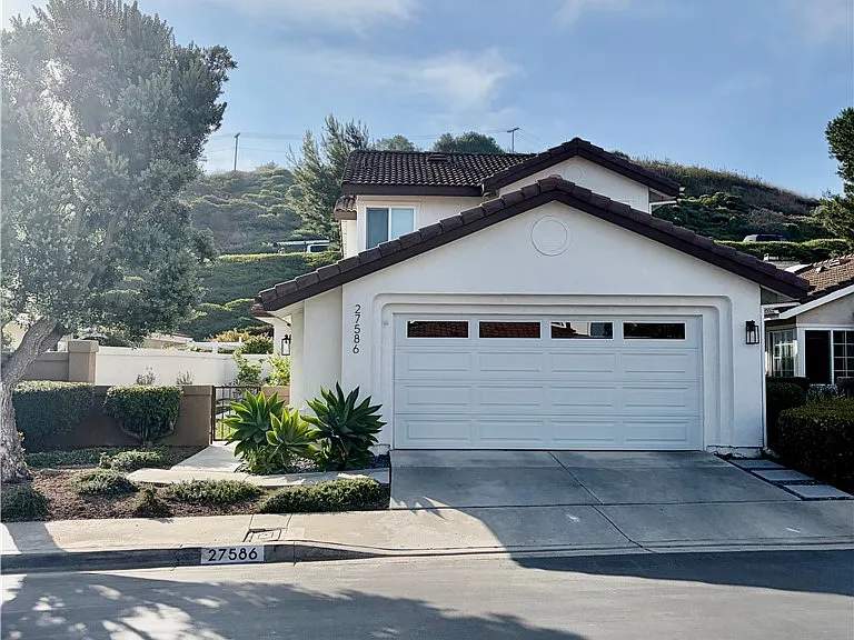 27586 Paseo Castile — Photo 1
