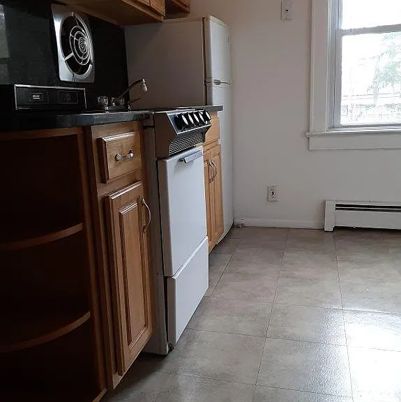15 Ingersoll St — Photo 8