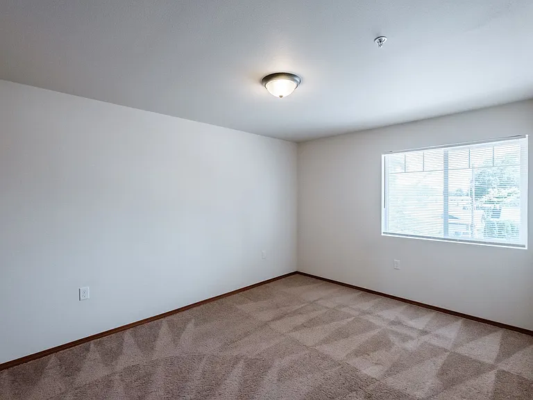 Newcastle Place Apartments — Photo 30