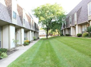 1070 Merrimar Cir N, Columbus, OH 43220