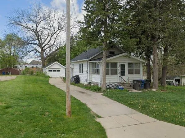 5406 SW 8th St, Des Moines, IA 50315