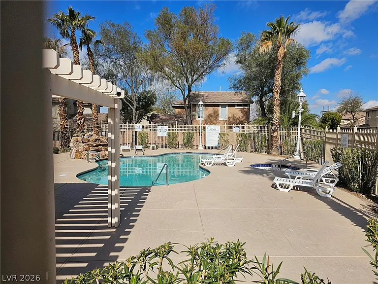 140 Samantha Rose St — Photo 37