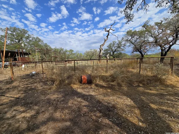 9285 FM 476, Poteet, TX 78065