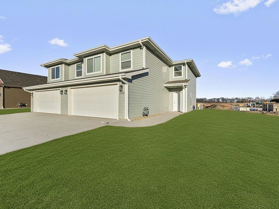 1st image of 2755 Amelia Ln