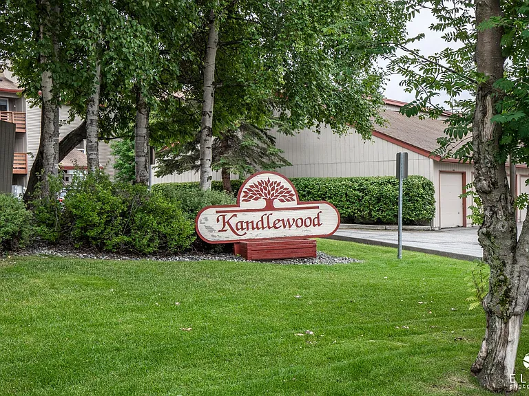 9645 Independence Dr #302 — Photo 13