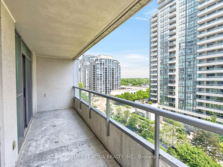 23 Hollywood Ave #808 — Photo 41