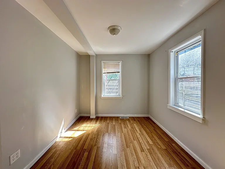 2458 N Clybourn Ave #R2 — Photo 13