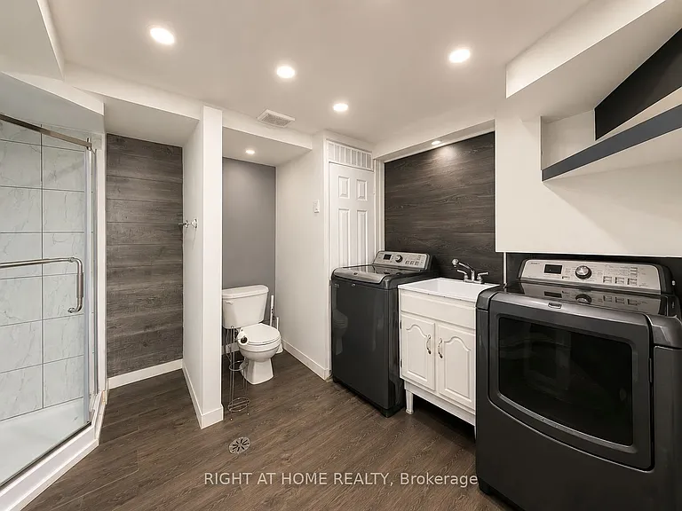 1010 Glen St #91 — Photo 33