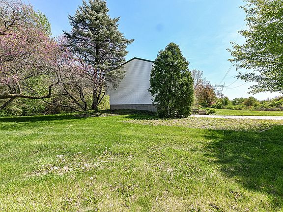 4th image of 4151 Clayburn Dr