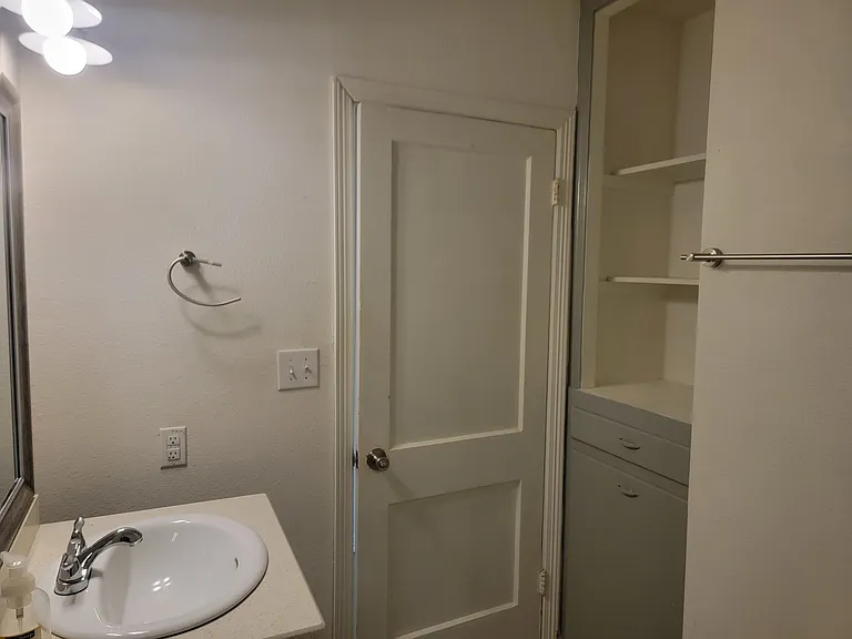 2625 Cincinnati Ave — Photo 8