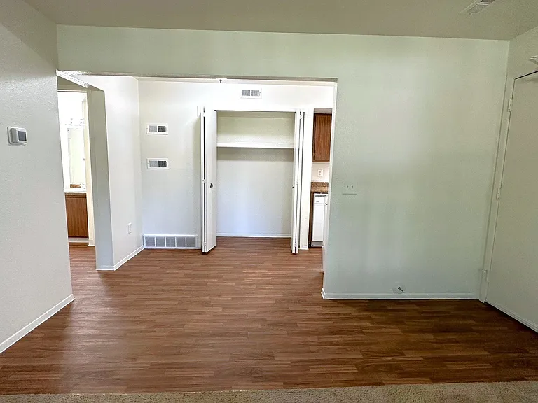 Woodland Place Apartments — Photo 35