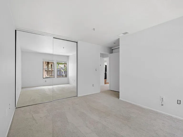 1123 S Villa Way — Photo 15