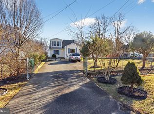 81 Ribsam St, Hamilton, NJ 08619
