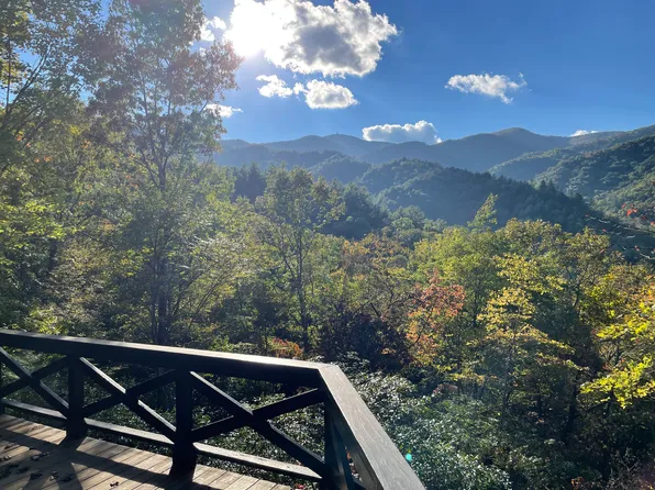 1222 Turkey Knob Rd, Hiawassee, GA 30546