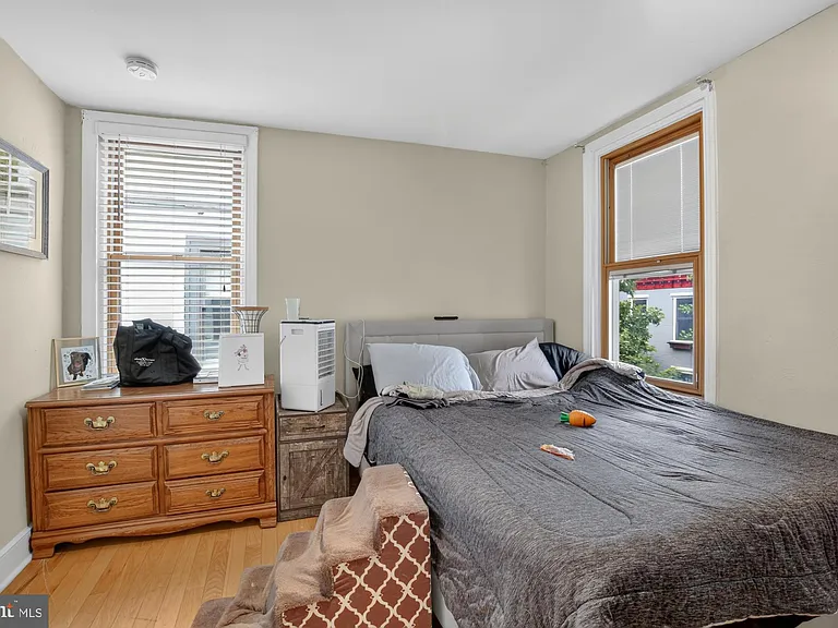 2528 Waverly St — Photo 20