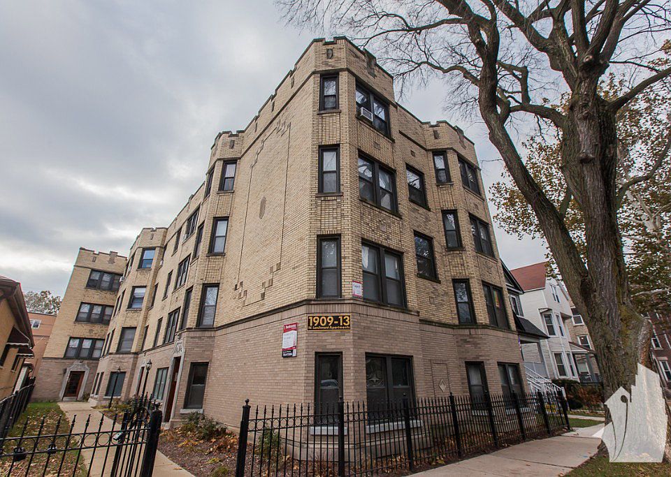 1st image of 1909 W Larchmont Ave #1913