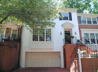 3 Maplewood Park Ct, Bethesda, MD 20814