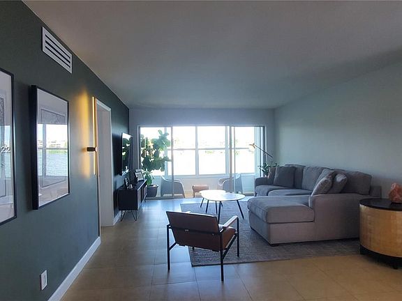 2nd image of 18901 NE 14th Ave APT 207