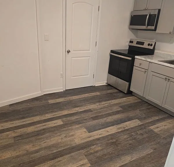 46 Anton Dr #BASEMENT — Photo 2