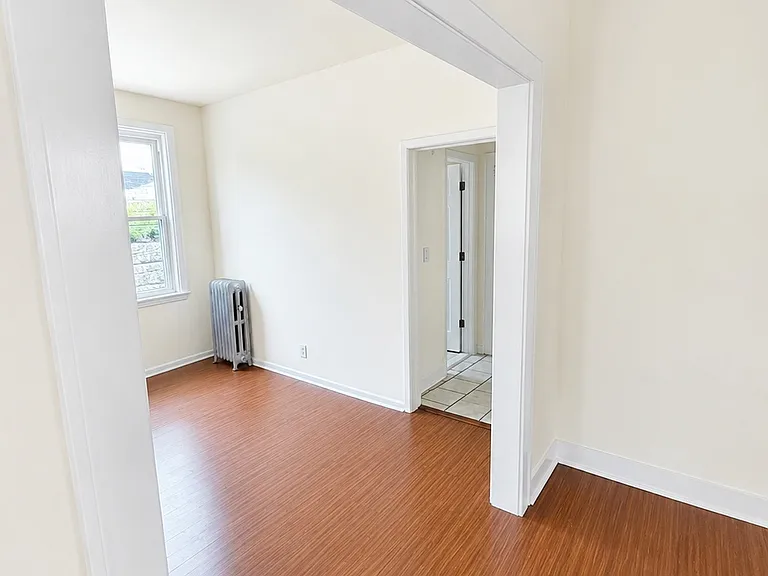 137 Hammond Ave #4 — Photo 17