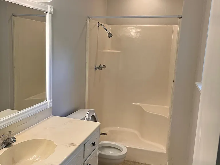4 Hawthorne Dr — Photo 11