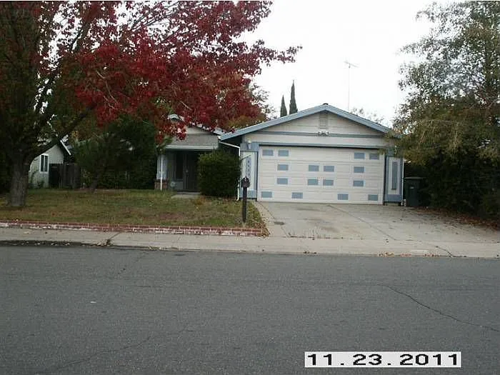 4425 Armadale Way photo 1