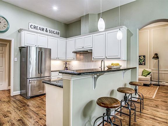 5th image of 715 Ashleigh Ln