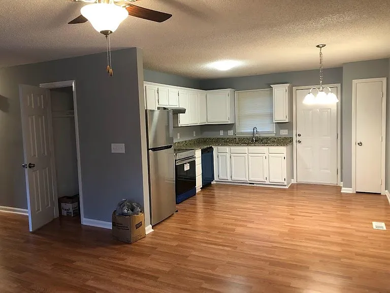1112 Hadley Rd — Photo 16