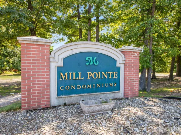 304 College Dr, Edison, NJ 08817