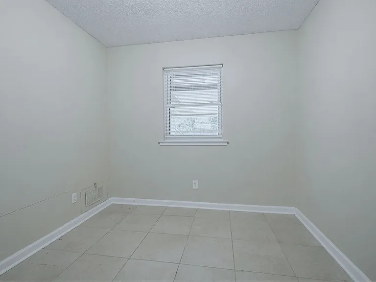 5471 Buena Vista Ave — Photo 13