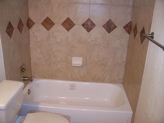 4th image of 1921 Aletha Ln APT 3